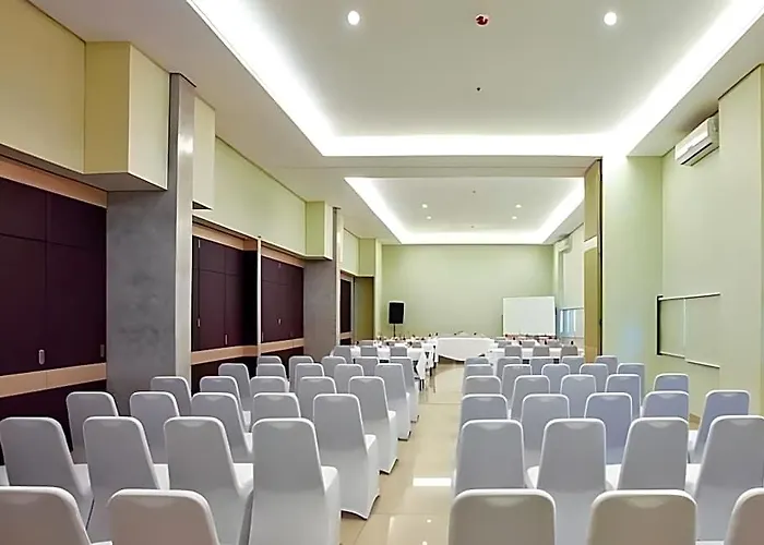 Grandmas Airport Hotel