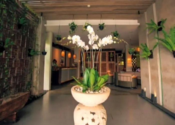 Hotel Grandmas Airport